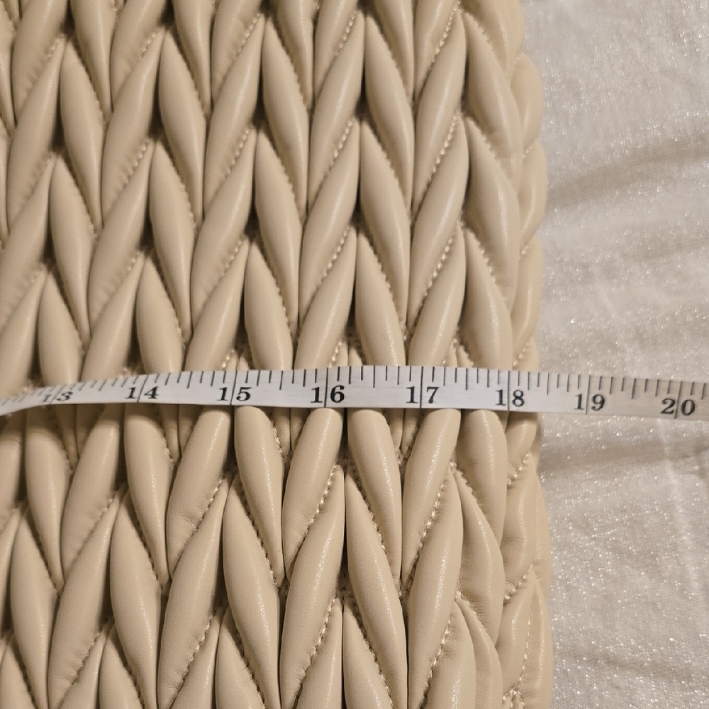 Shiraleah Cream Shoulder Bag with Quilted Texture - Picture 10 of 13